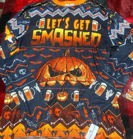* Men’s size medium Halloween top NWT