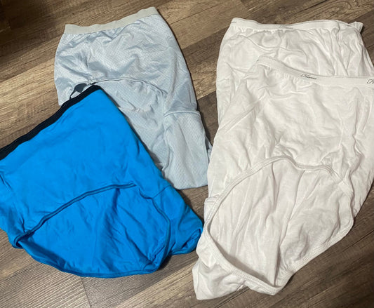Women’s size 10 salvaged NWOT/packaging underwear mixed bundle