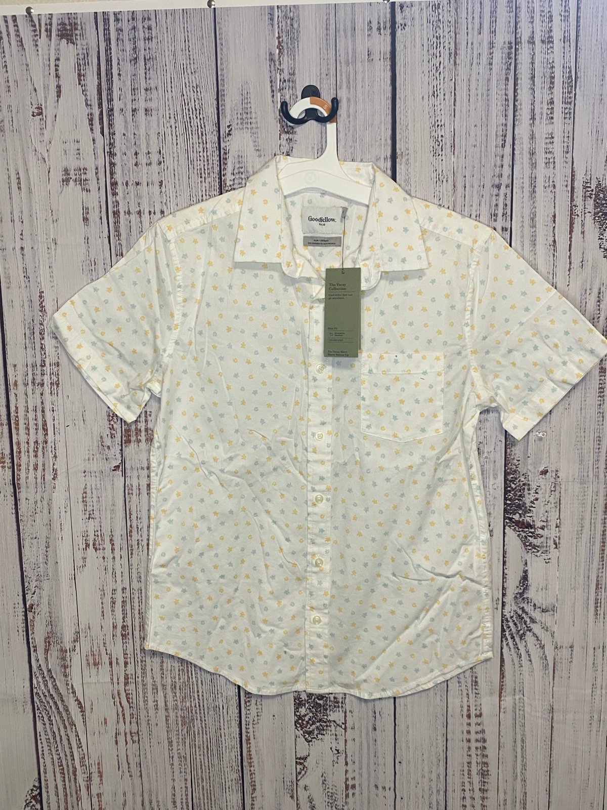 Men’s small button up NWT