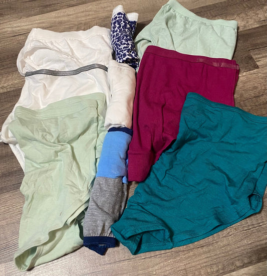 Women’s underwear NWOT/packaging size 7s & 8s Mixed brand bundle