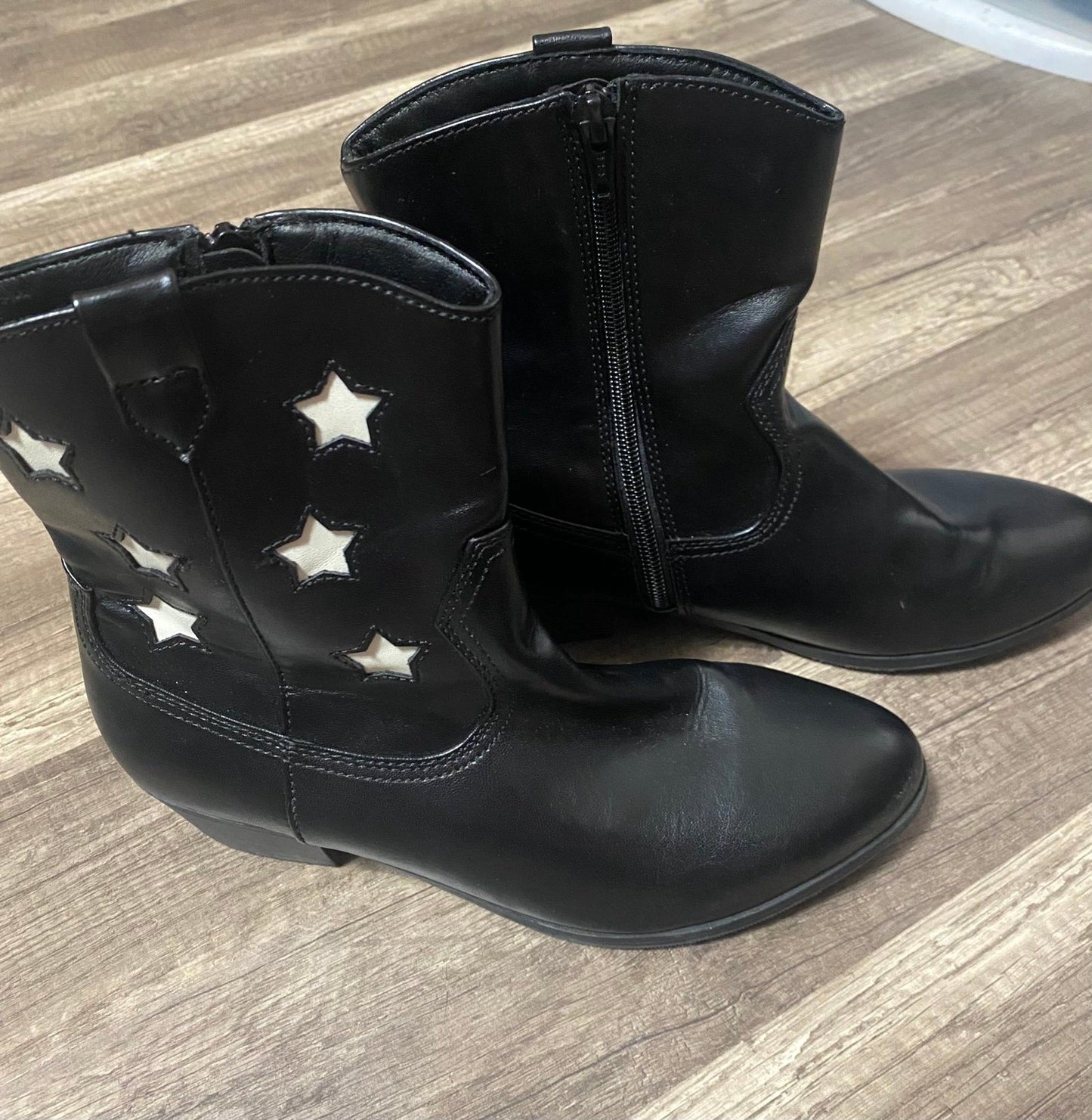 Girls youth size 5 like new NWOT