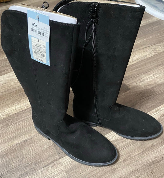 Girls boots size youth 5 NWT