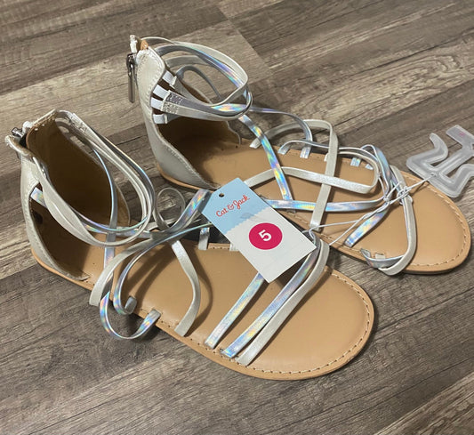 Girls youth size 5 sandals NWT
