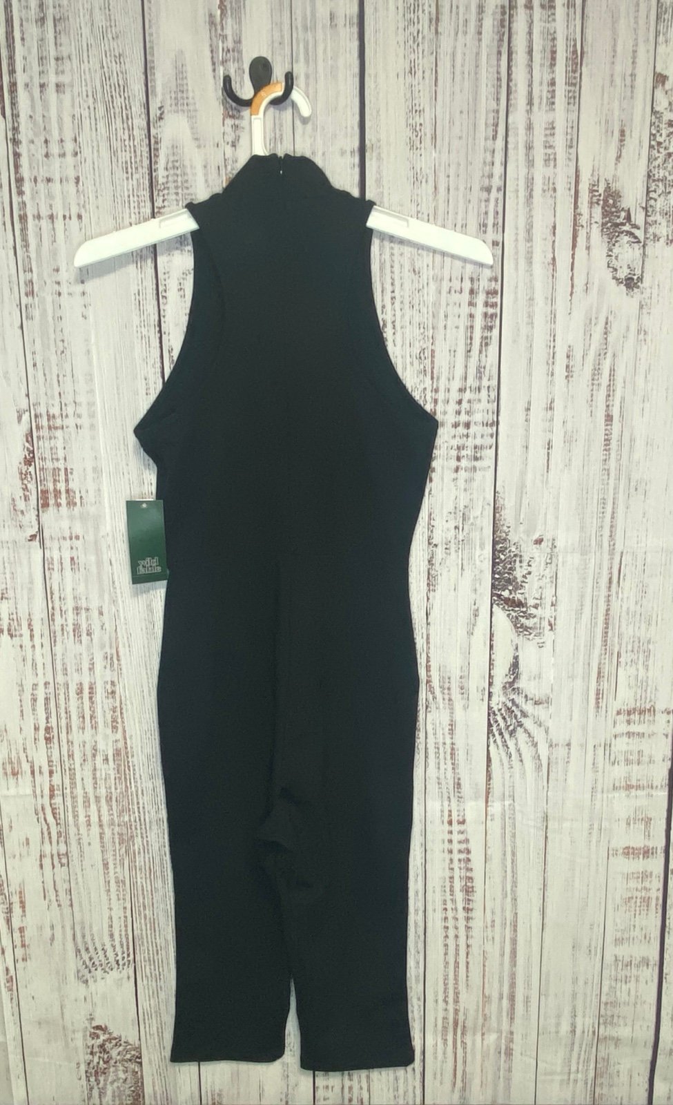 Women’s size Small active suit NWT