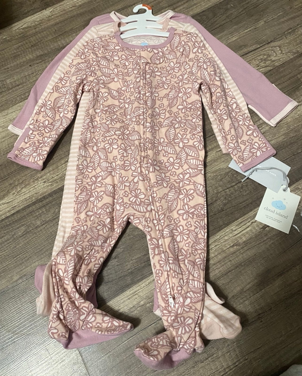 Girls 6-9 month footie onesies 3pk NEW