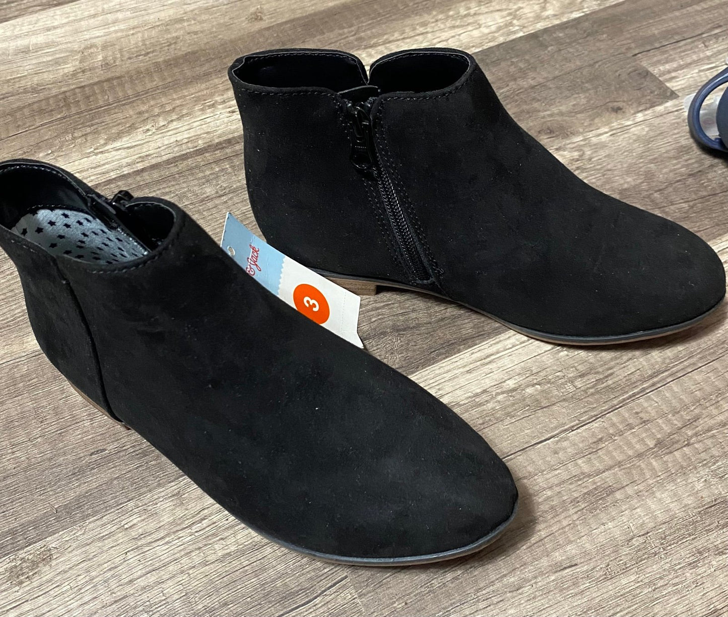 Girls boots size youth 3 NWT