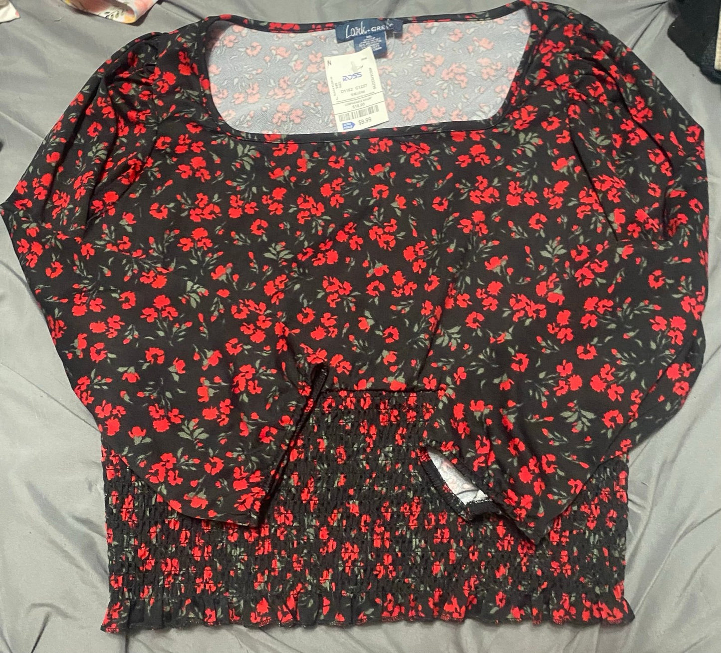 Super cute NWT cropped long sleeve top size XL