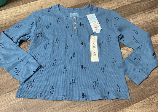 Boys long sleeve top NWT size Small 6-7