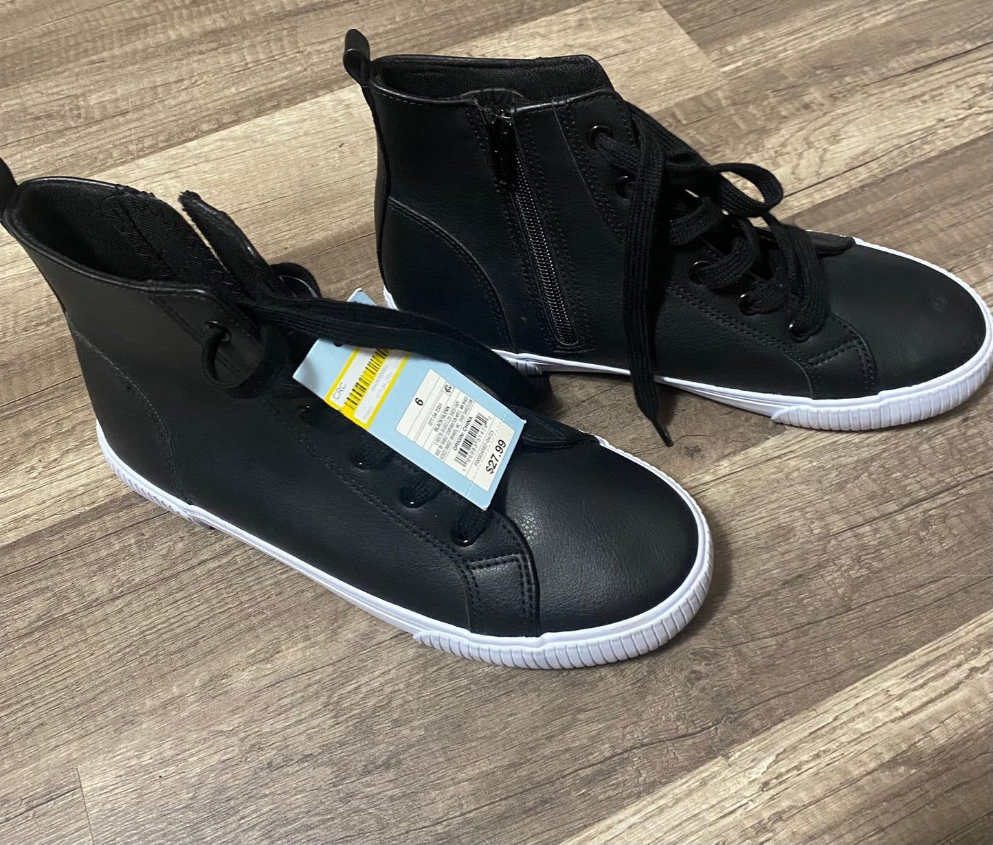 Boys youth size 6 NWT