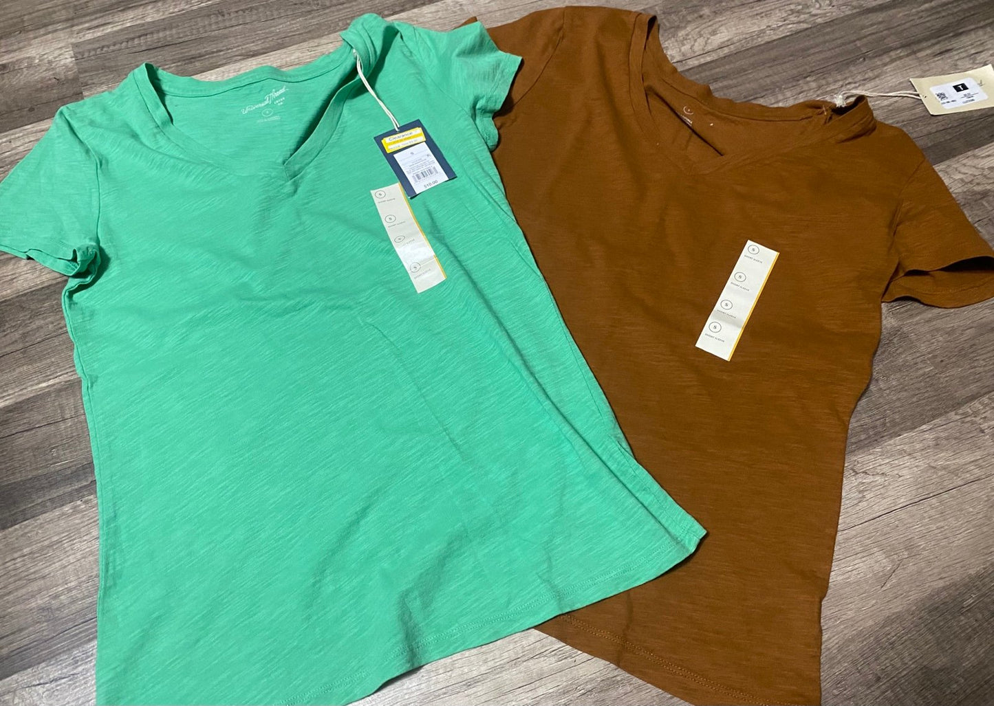 Women’s universal thread tops size Small NWT