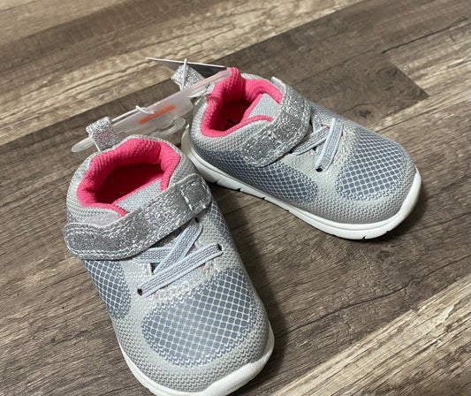 Baby girl shoes size 3 months NWT
