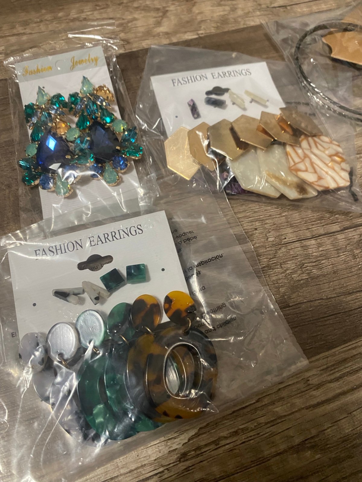 * Cute earrings lot