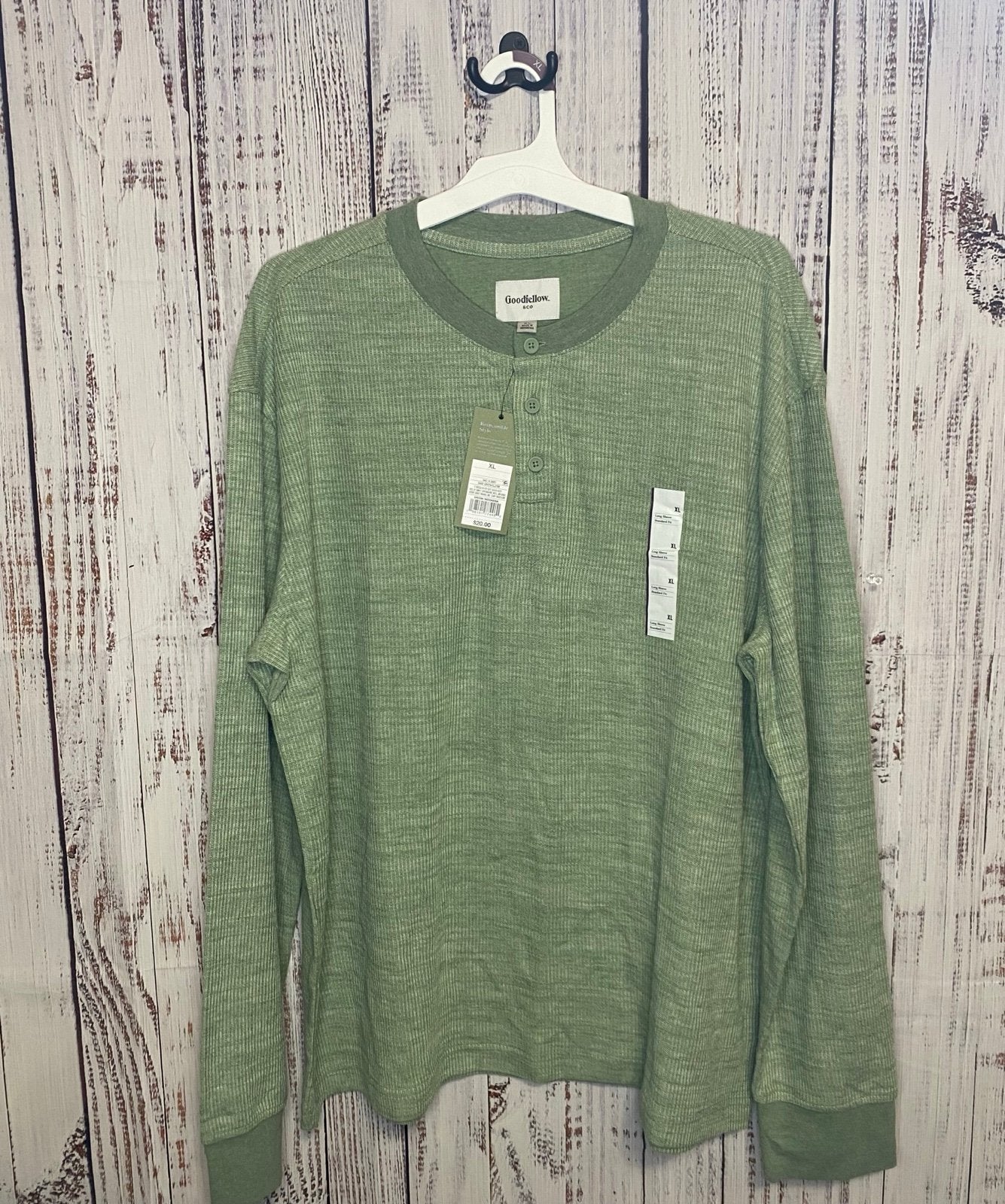 Men’s XL long sleeve top