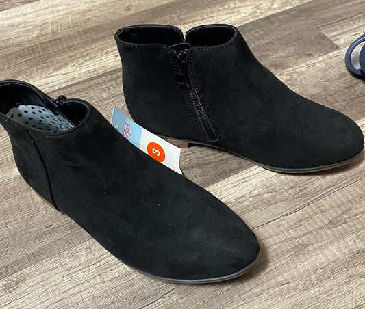 Girls boots size youth 3 NWT